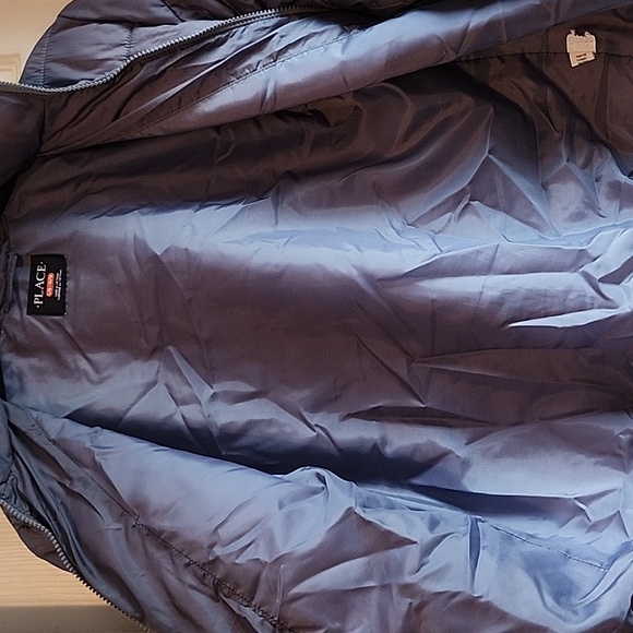Children's Place boys puffer coat - Picture 4 of 4